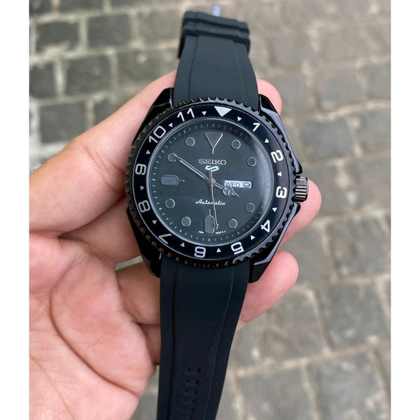 Analog Sportive Series Durable High Quality Quartz Movement Watch With Free Name Brand Box Packing - SEK4