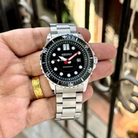 Analog Tourbillon Battery Operated Squid Machinery With Smooth Movement Watch