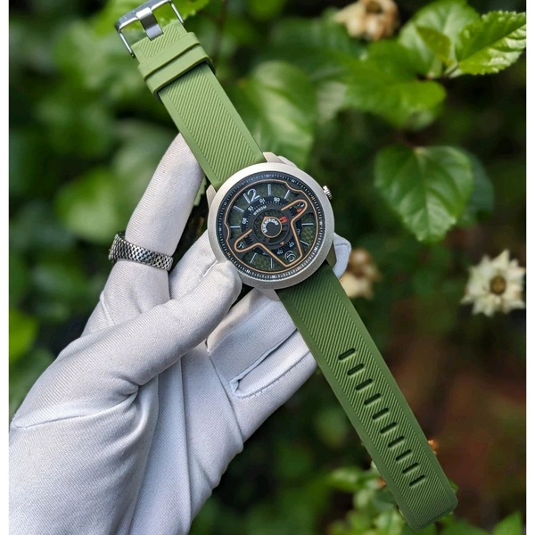 Analog Unique Quartz Movement Collection With High Quality Strap Best finishing Body & Case - SRSF2