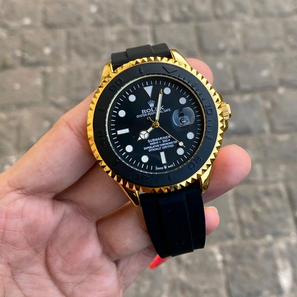 Analog Yacht Master High Quality Battery Optimized Machinery Watch With Black Rubber Strap - SRW4