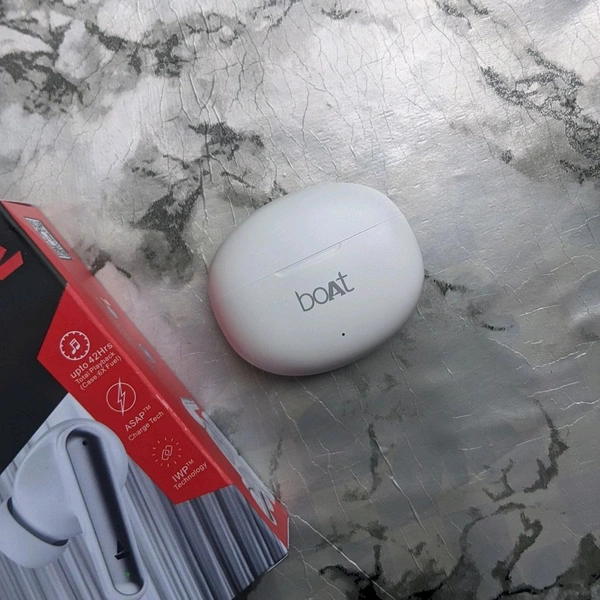 Bluetooth Truly Wireless In Ear Earbuds With Mic - White