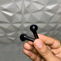 D07 Earbuds World Smallest Case Buds, Best Sound Quality, Hd Audio For Calling