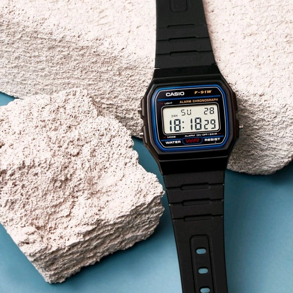 Digital Quartz Movement Watch With High Quality Strap Best finishing Body & Case