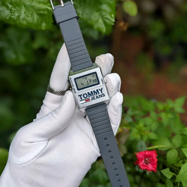 Digital Trending Best Quality Watch With High Quality Strap Best finishing Body & Case - SRTH2