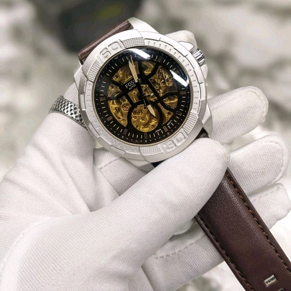 F0ssil Bronson Automatic Premium Collection, Performance Looks And Style For Everyday Companion.