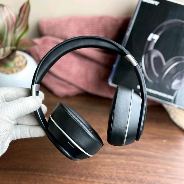 First Time In India 1:1 Master Replica High End Quality Headphone With Original Box Packaging (Pack Of 1)