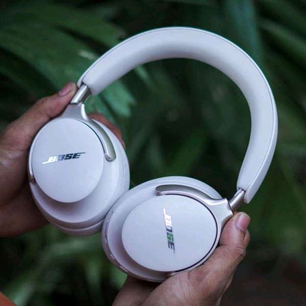 First Time In India Headphone High End Quality Headphone With Active Noice Cancellation - White