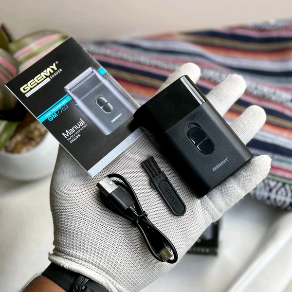 Geemy Professional hair trimmer clipper saver men women rechargeable Trimmer 120 min Runtime 0 Length Settings