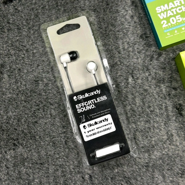 Most Awaited Budget Combo, Wireless Bluetooth Earbuds, L22 Series 8 Ultra Smartwatch, Skullcandy Original Earphone And Smartwatch Battery Pack