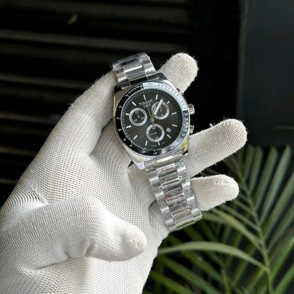 Most Demanded Analog Couturier Chronograph Quartz Movement High Quality Watch With High Quality Strap Best Finishing Body & Case - SRP3