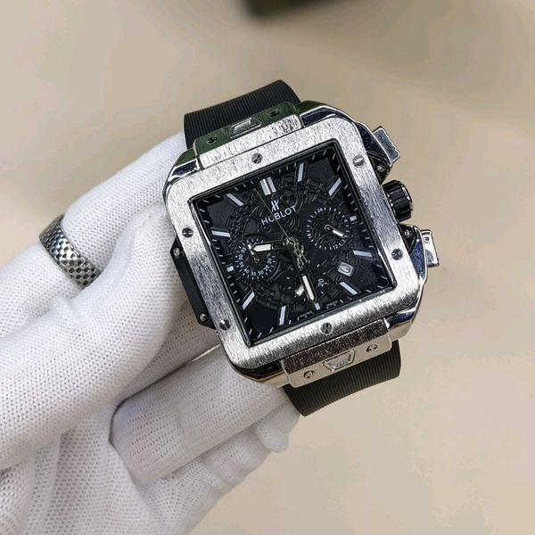 Most Demanded Analog Quartz Movement Collection With High Quality Strap Best finishing Body & Case - Silver