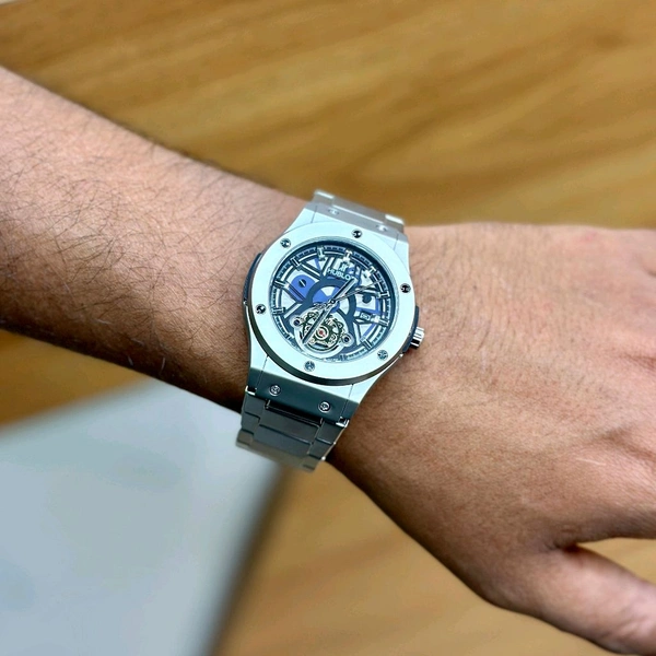 Most Demanded Analog Quartz Movement Collection With High Quality Strap Best finishing Body & Case