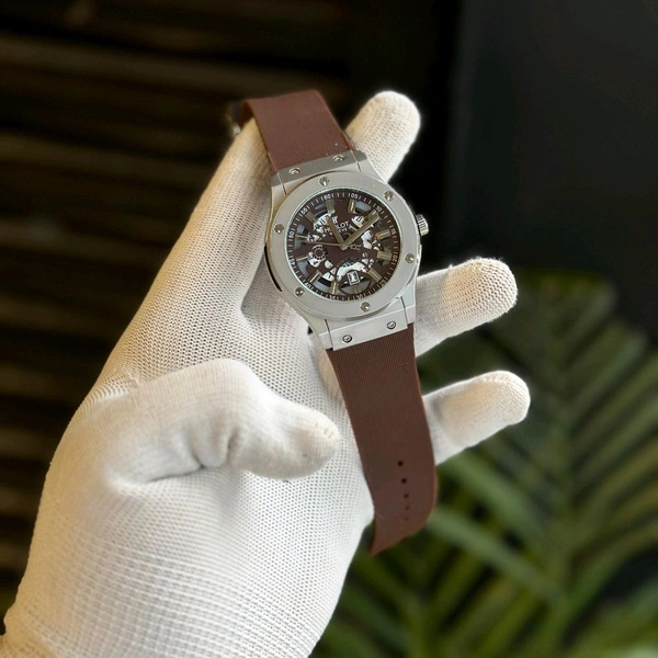 Most Demanded Analog Quartz Movement Watch With High Quality Strap Best finishing Body & Case - SRP2