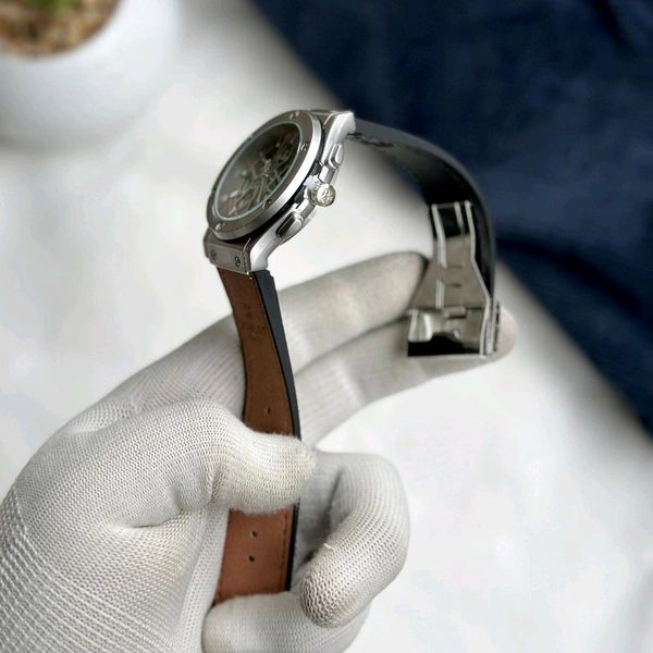 Most Demanded Budget Analog Quartz Movement Watch With High Quality Strap Best finishing Body & Case - SRH1