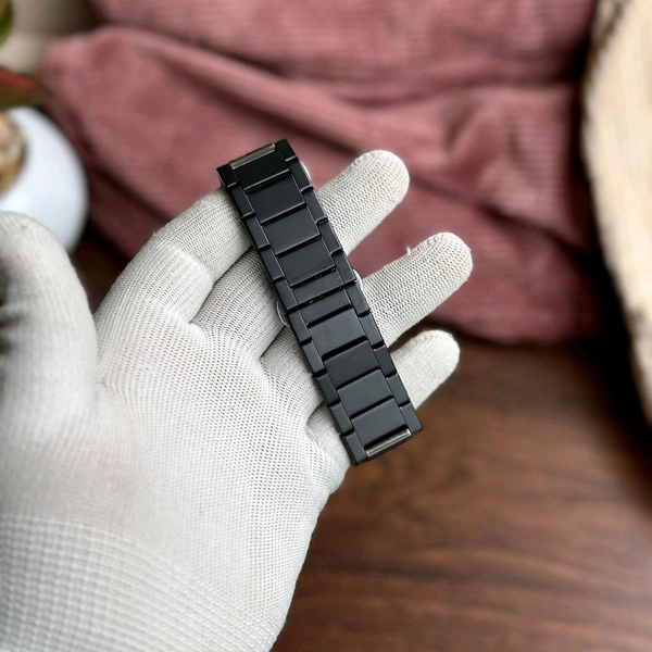 Most Demanded Budget Analog Quartz Movement Watch With High Quality Strap Best finishing Body & Case - SRH1