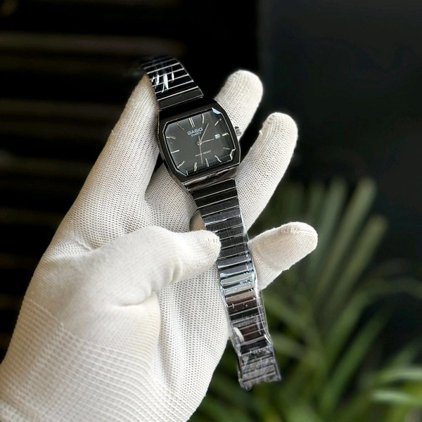 Most Demanded Gasiq Quartz Movement Watch With High Quality Strap Best finishing Body & Case - SRG5