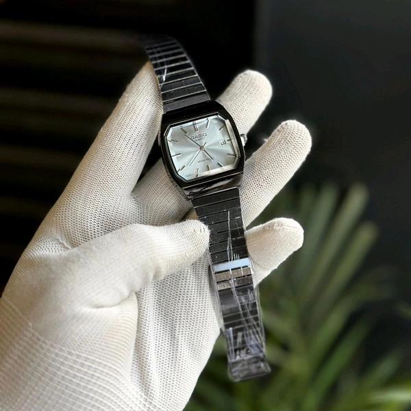 Most Demanded Gasiq Quartz Movement Watch With High Quality Strap Best finishing Body & Case - SRG7