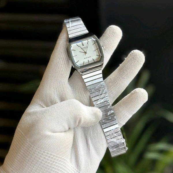 Most Demanded Gasiq Quartz Movement Watch With High Quality Strap Best finishing Body & Case - SRG8