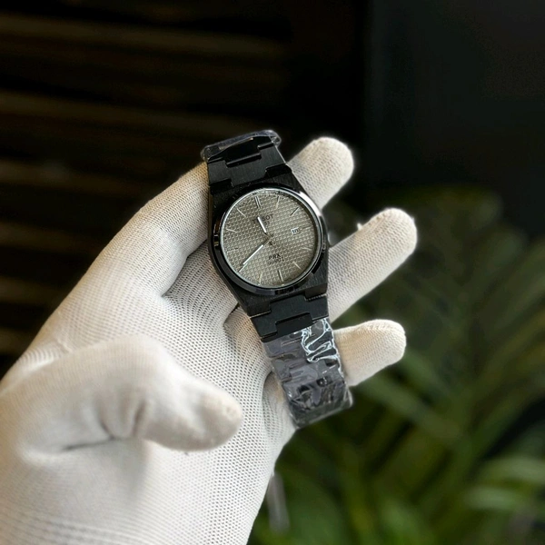 Most Demanded Trending Analog Watch | Analog Quartz Movement Watch With High Quality Strap Best Finishing Body & Case - SRP5