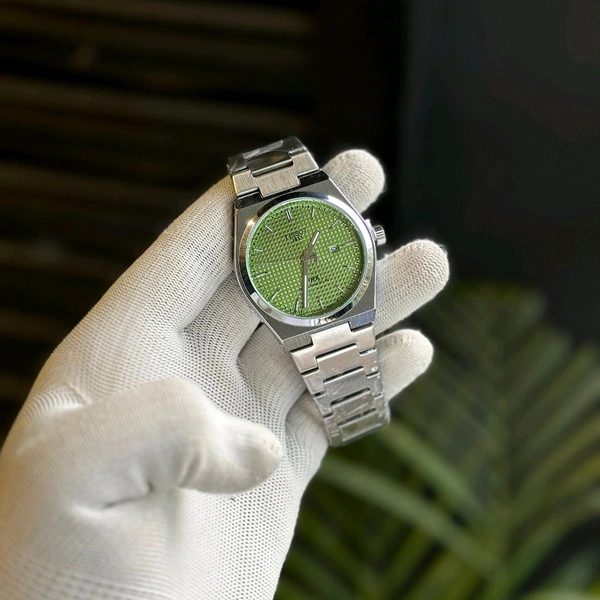 Most Demanded Trending Analog Watch | Analog Quartz Movement Watch With High Quality Strap Best Finishing Body & Case - SRP6