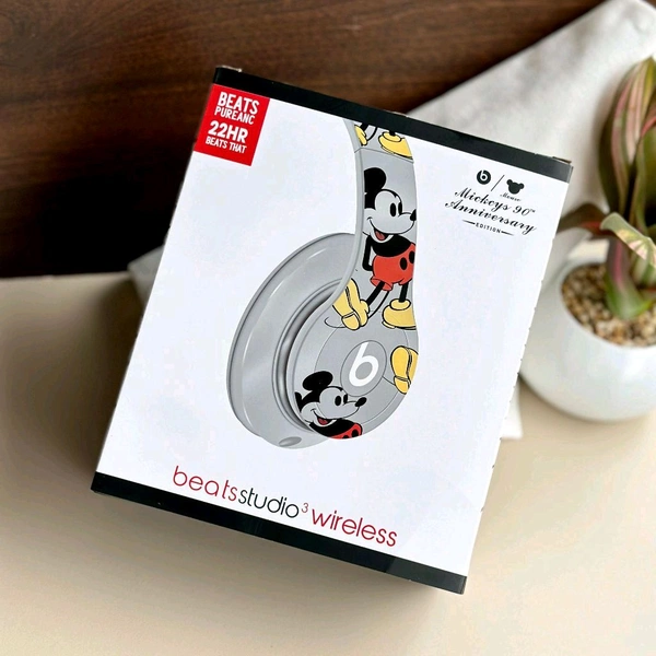 New Limited Edition High Quality Bluetooth Wireless Headphones With 5-6 Hours Playback Time - Gray