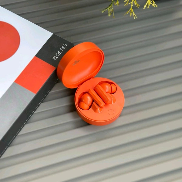 New Wireless Earphone with 5-Hour Call Time | High Sound & Mic Quality | 500mAh Battery | Signature Sound - Orange