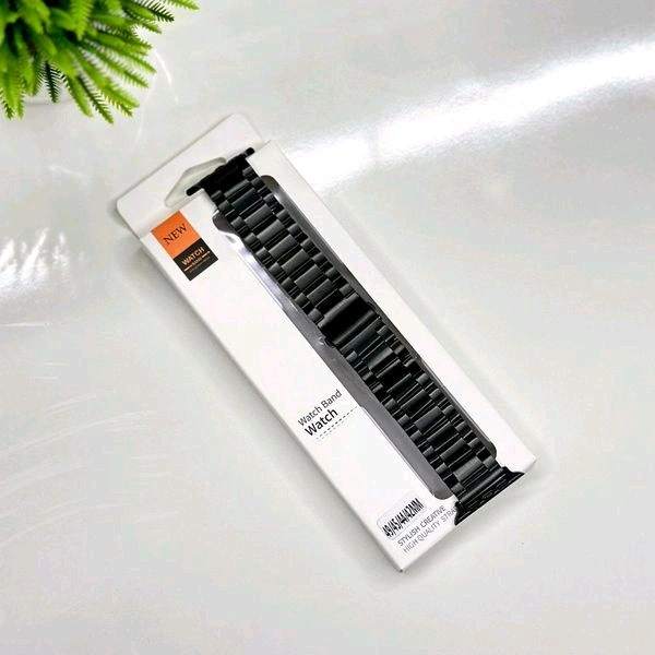 Premium Metal Strap For Apple Watch Series 8 Ultra | 8 | 6 | 5 | 4 (44/45MM) | 3 | 2 - Black