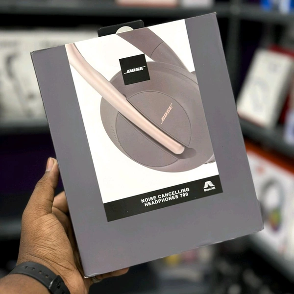 Presenting You All New 700 Headphones. 1:1 Master Quality | Typ-C Fast Charging Port With Aux Cable - SRH2