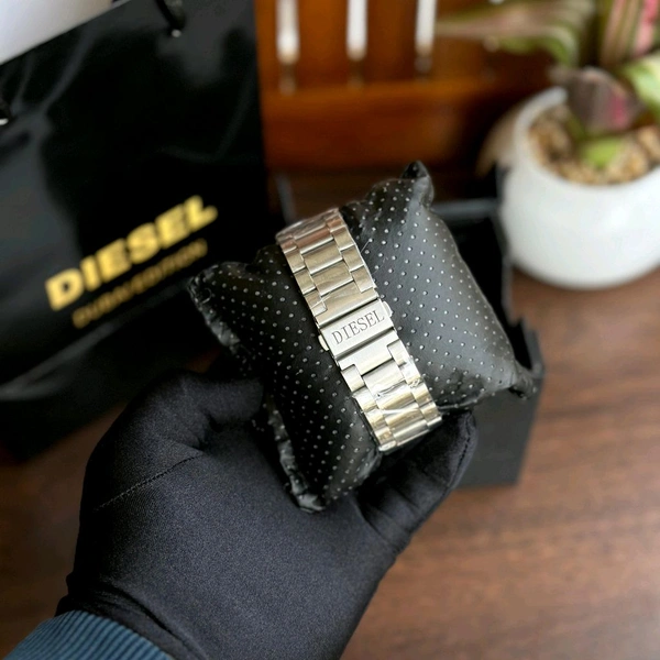 Round Smartwatch with Dual Strap & Premium Hard Box – Bluetooth Calling, Notifications & Fitness Tracking - Silver