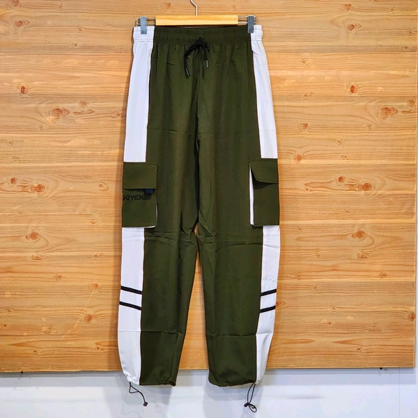 Skiyex Trending cargo pants are a versatile and practical choice for casual wear. - Xll