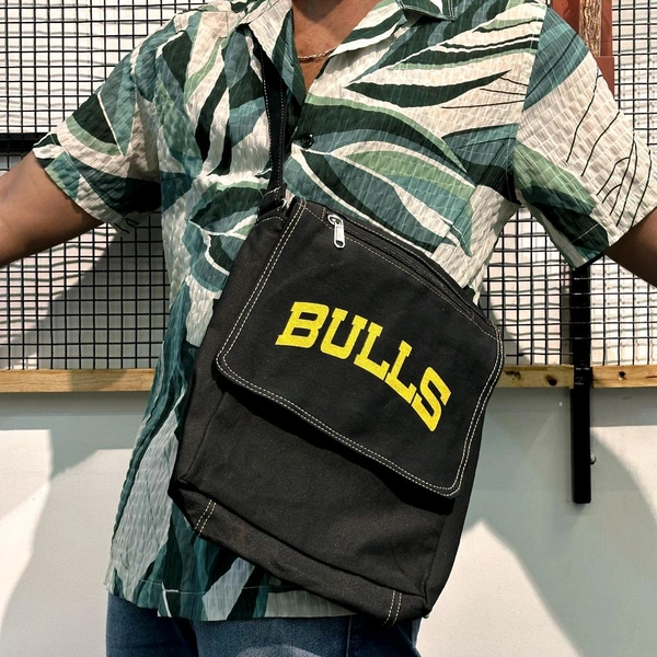 Top Quality Vintage Arts Bag | Ultra Sporty Messenger Sling Bag For Multipurpose Use - SRV3