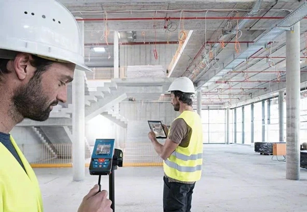 Bosch GLM100-25C Distance Meter