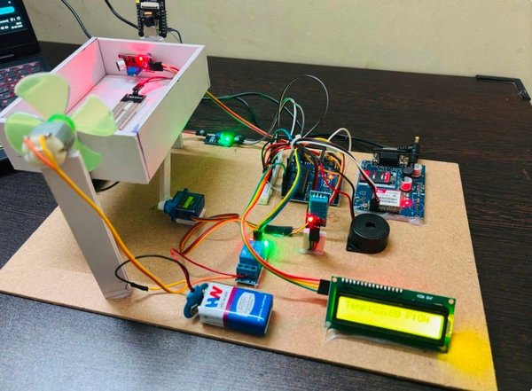 IoT-Based Smart Baby Cradle: Real-Time Monitoring, Comfort Automation & Safety Alerts.