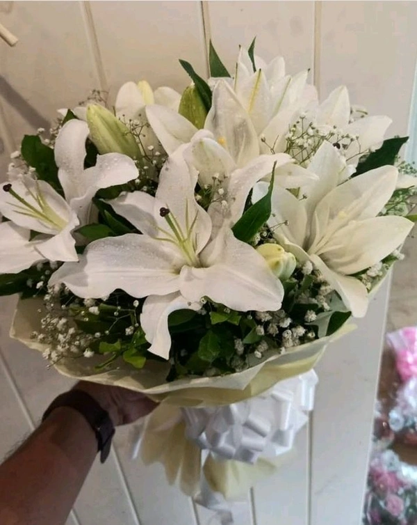 White Lilly Bunch
