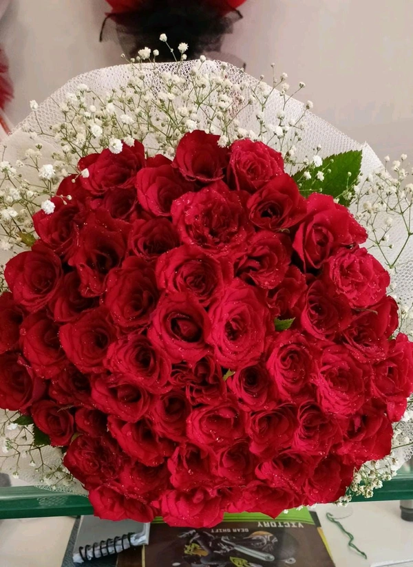 50 Roses Bunch