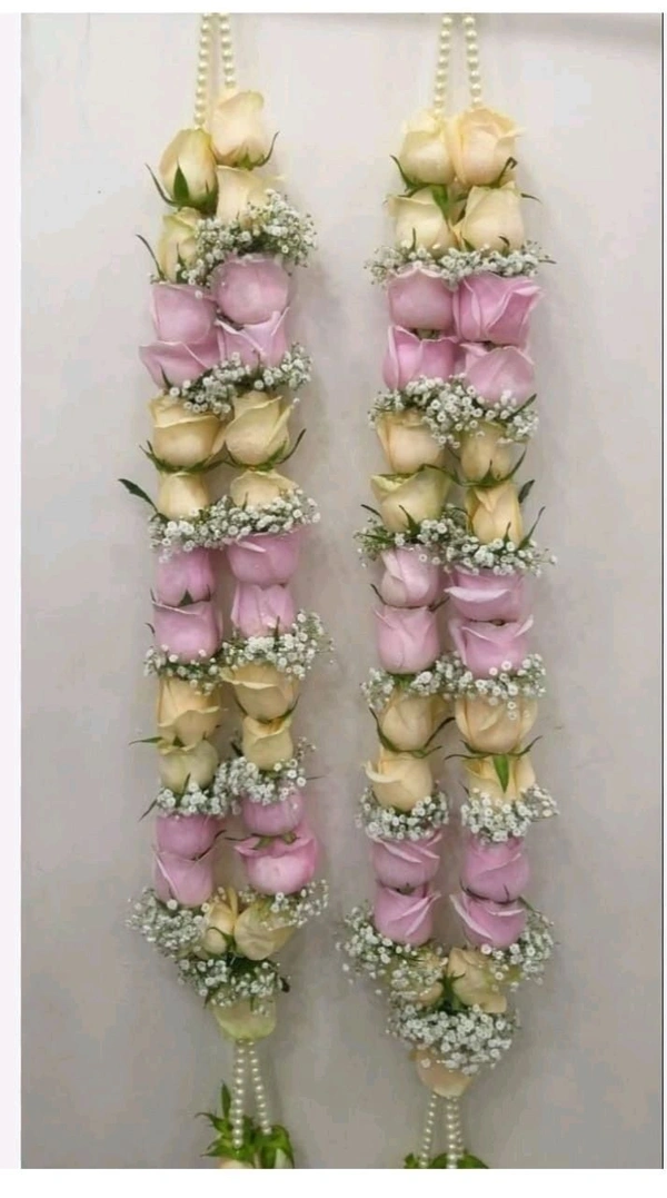 Pink And Pitch Roses Garland 