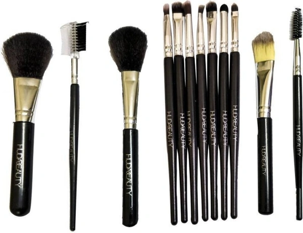 Huda BEAUTY plastic Make Up bursh set 12 pc in 1 package