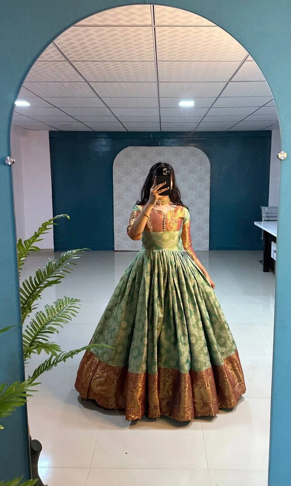 Vaanam - green, XL-42