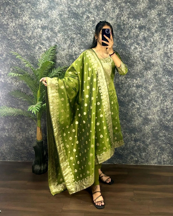 Suganya - Lima, XXL -44