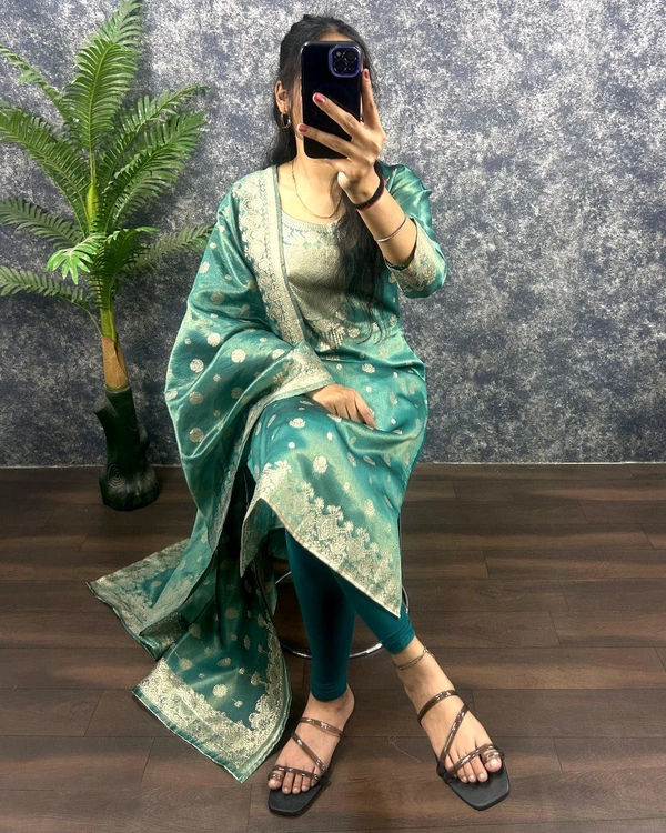 Suganya - Eastern Blue, L -40