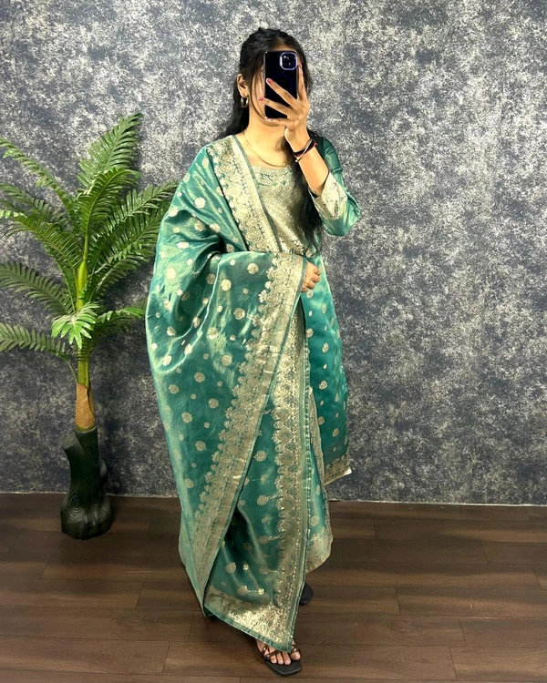 Suganya - Eastern Blue, L -40