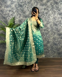 Suganya - Eastern Blue, L -40