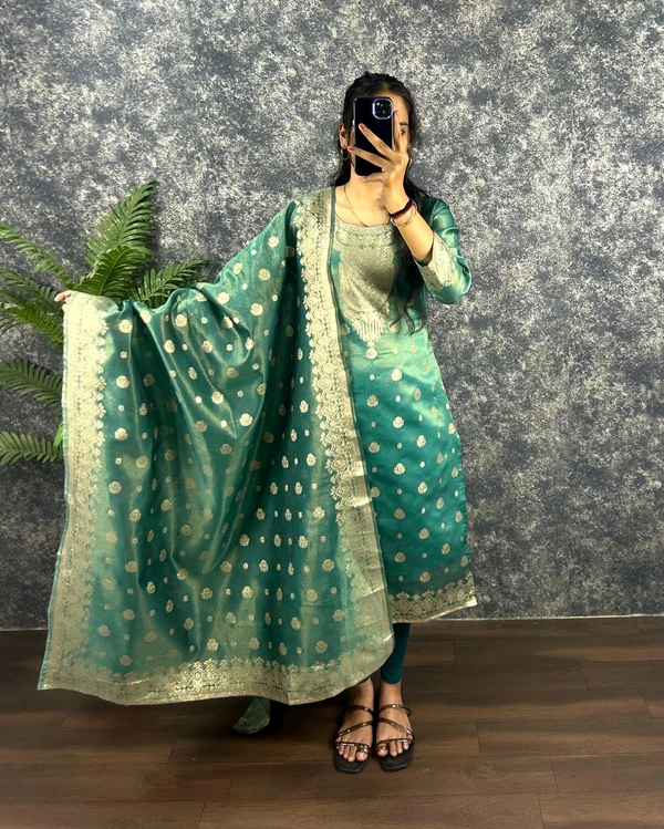 Suganya - Eastern Blue, L -40