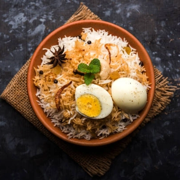 Egg Biryani - 1 Masala Fried Egg + Raita+ Gravy - 1 Egg