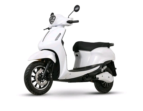 Chetak Pro 1 - White