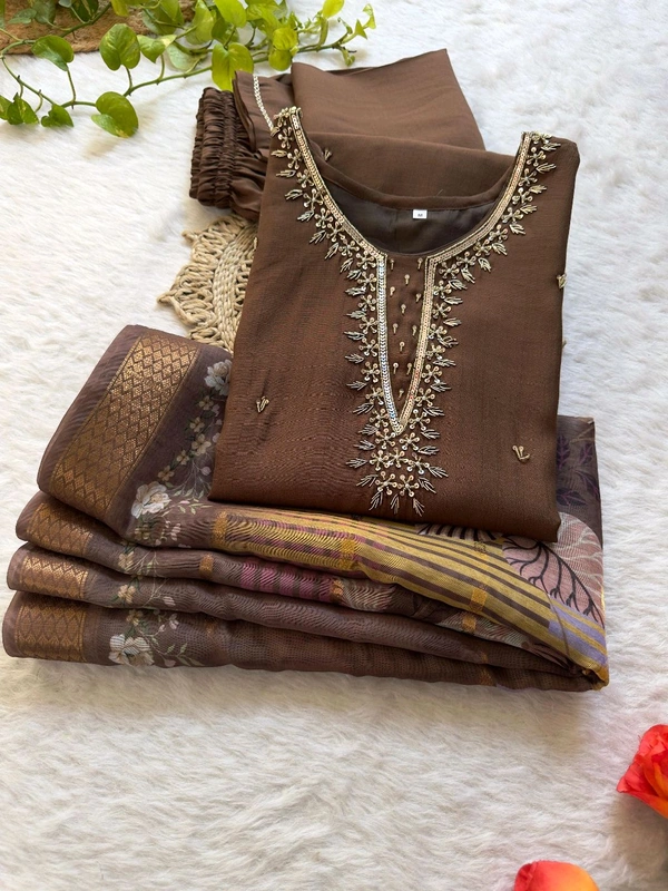 Premium Vatican Soft Fabric Suit - L (40)