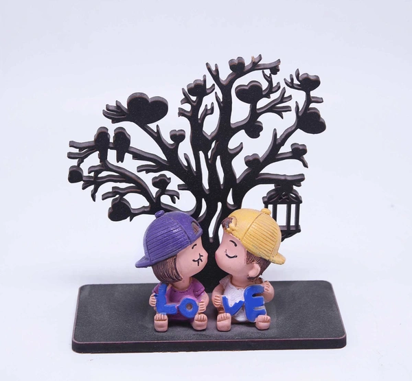Cute Friend Statue At Tree