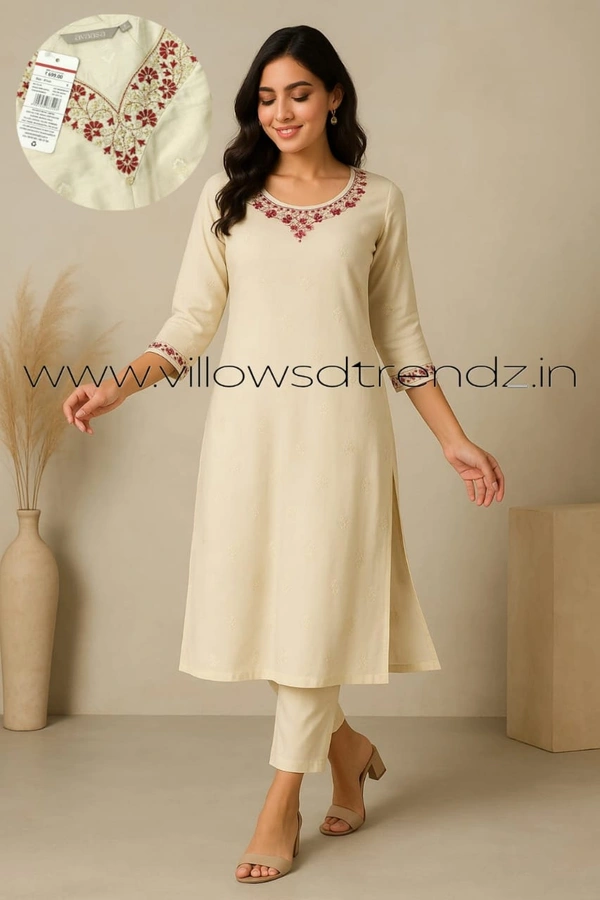 Avaasa Kurthis AV240028 - Half White, S