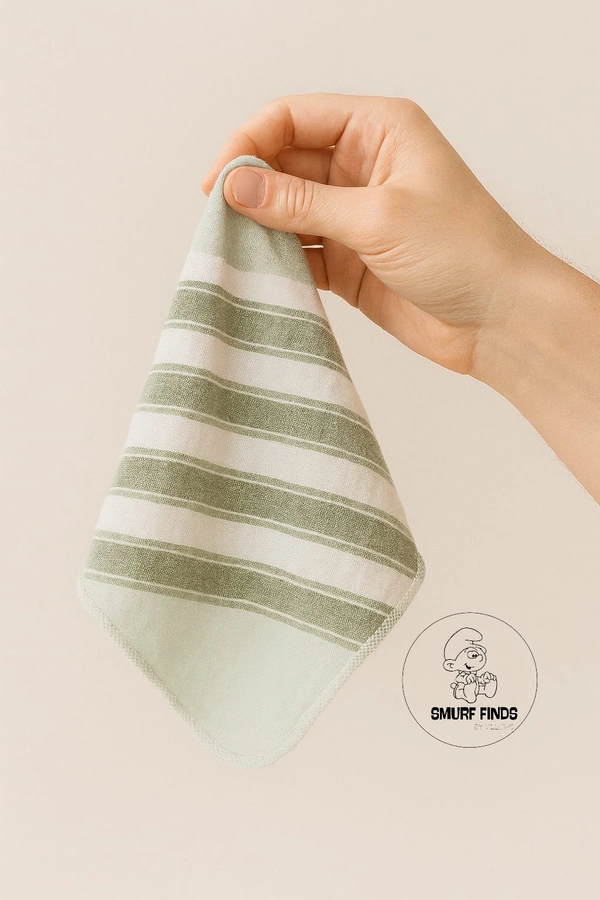 Smurf Finds Baby Muslin Burp Cloth| wipe cloth|kerchief | SMKF2901 - 17 cm x 20 cm size, Assorted