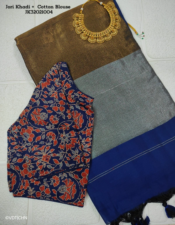 Ruthvi Ethincs Jari khadi with Silk Cotton Blouse JK32021004 - Ash With Maroon, Saree With Blouse